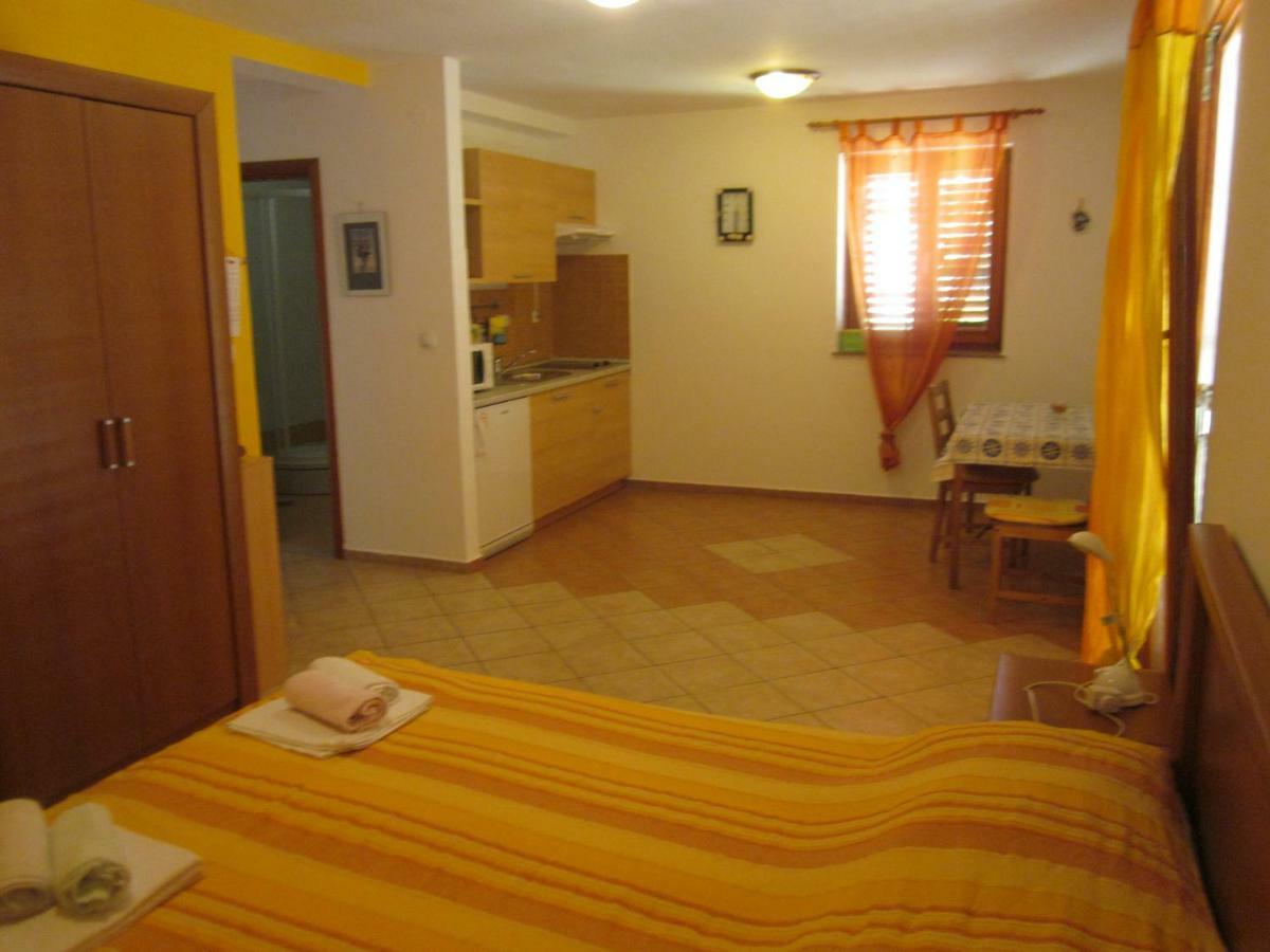 Apartmani Barbalic Dario บัชกา ภายนอก รูปภาพ